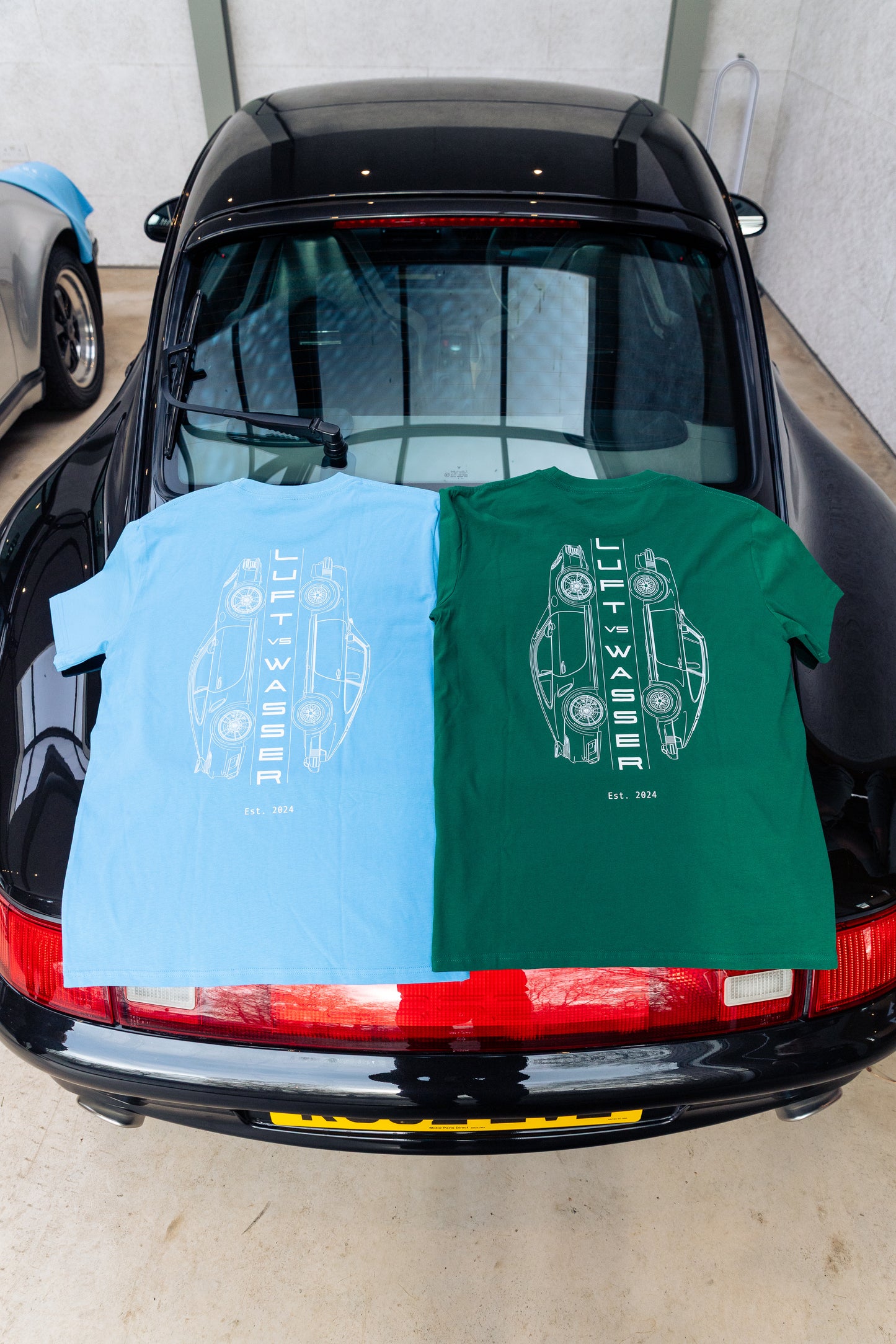 Premium Luft Vs Wasser 'Modern V Classic' T-Shirt (multiple colours)