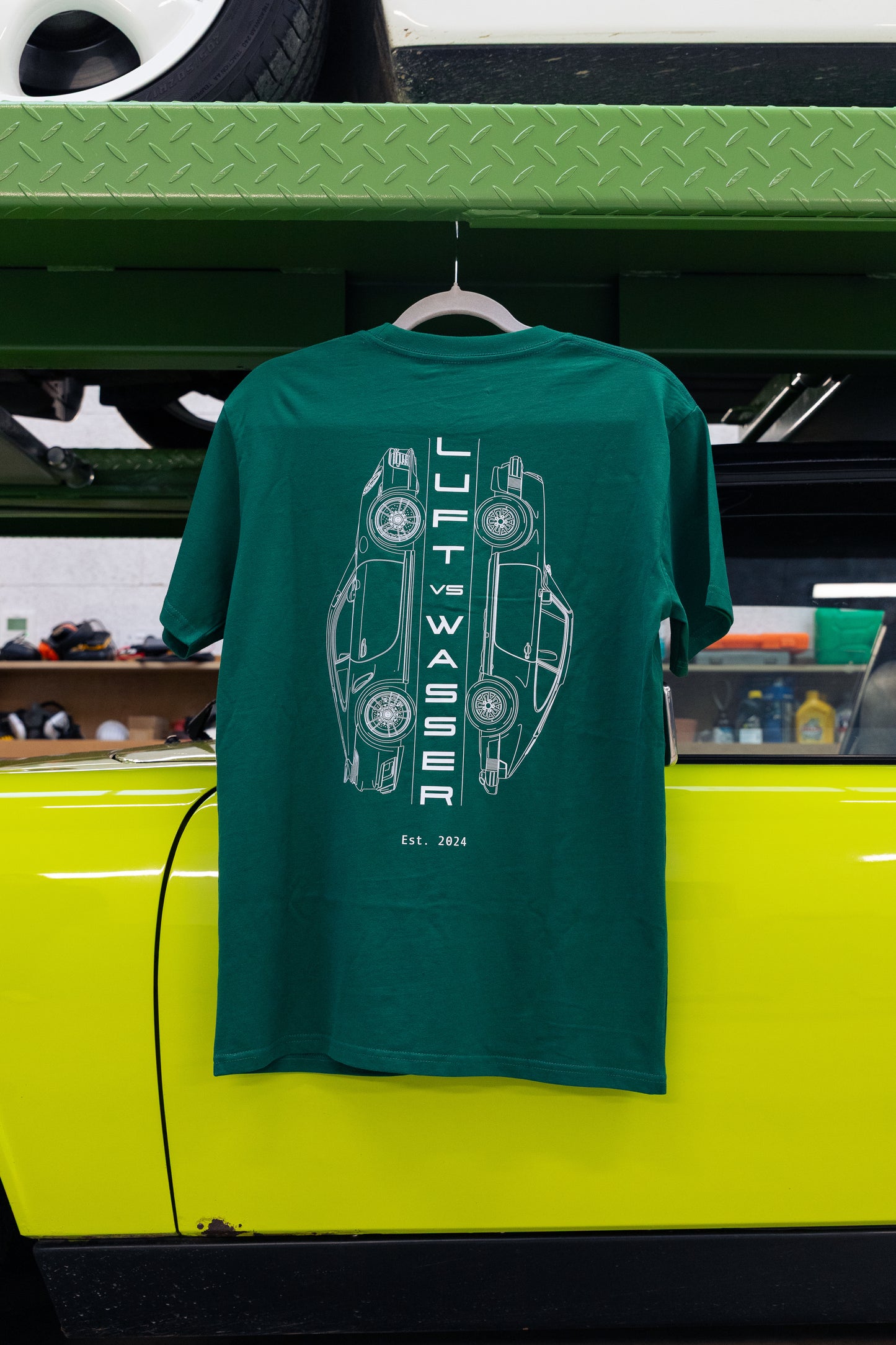 Premium Luft Vs Wasser 'Modern V Classic' T-Shirt (multiple colours)